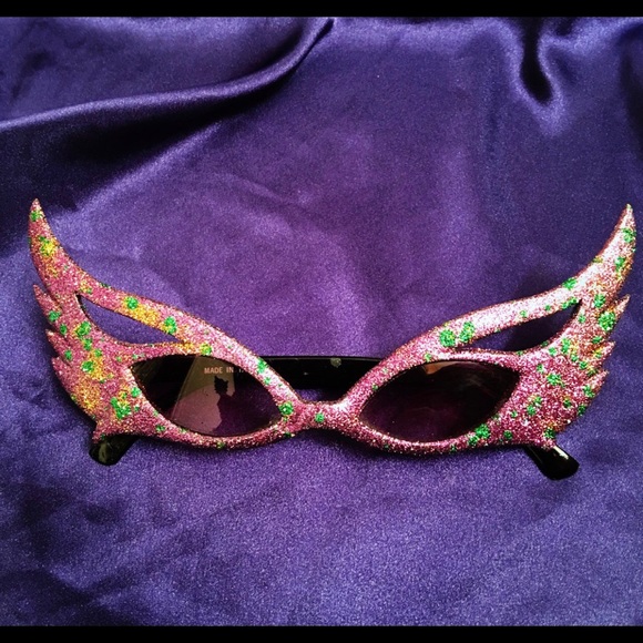Vintage Mardi Gras Accessories x3 - Picture 2 of 4
